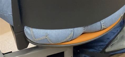 Girl With Phat Ass Sticks Out Her Amazingly Shaped Ass In Jeans While Sitting Crazy Bubble Butt