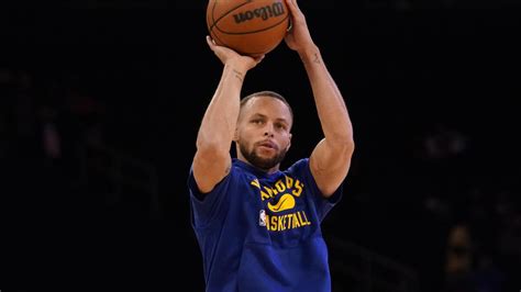 Stephen Curry Breaks The Nba Career 3 Point Record Sportstar