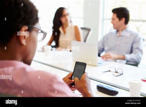 Office Mobile Phone Texting Hi Res Stock Photography And Images Alamy