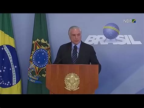 UM COROA FUDENDO O BRASIL TODO XVIDEOS