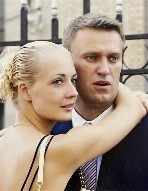 Alexei Navalny Wife Meet Yulia Navalnaya Hellovybes