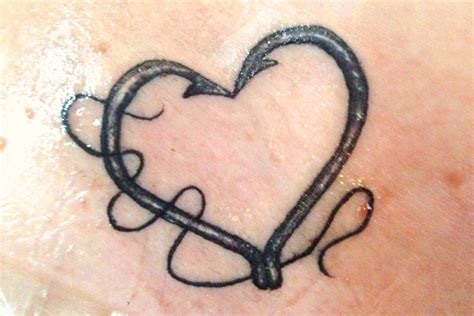 Fish Hook Heart Tattoo Designs Tattoos Tattoo Hook Fish Heart Fishing