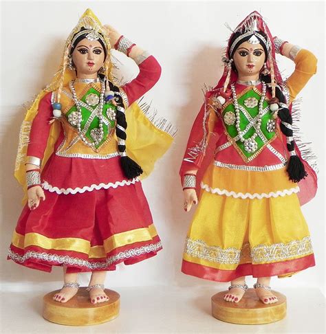 A Pair Of Rajasthani Dancers Indian Dolls Dancing Dolls Indian Dresses