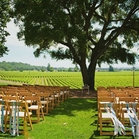 A Summer Barn Wedding In Sonoma County Rustic Summer Wedding Summer