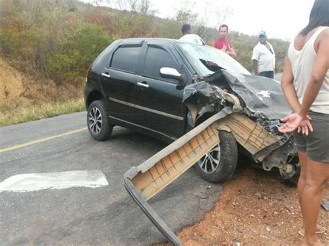 G1 Carro é Atingido Por Veículo Em Acostamento E Homem Morre Na Ba Notícias Em Bahia