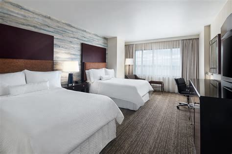 Hotel Rooms & Amenities | The Westin Washington National Harbor