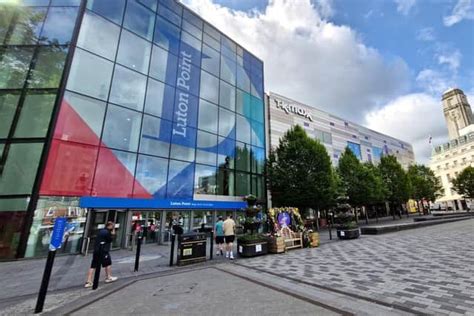 The Mall Luton showcases new signage ahead of rebrand to Luton Point