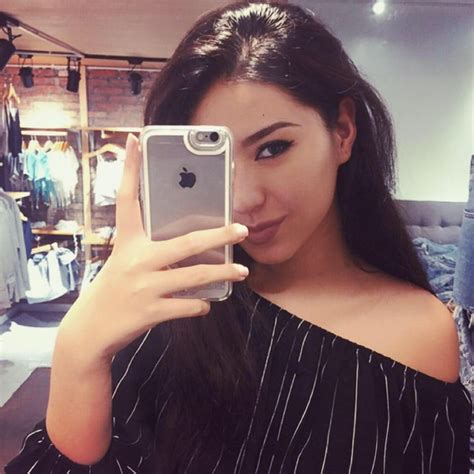 Sao hot girl Việt chứng minh son nude hot từ 2015 sang 2016