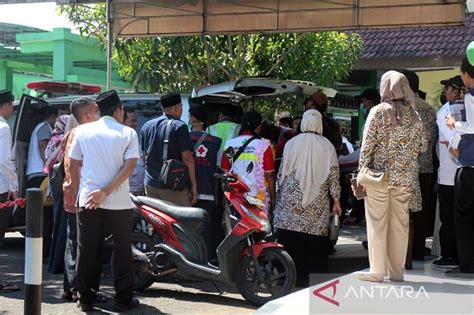 Sempat Pingsan Nyawa Haji Asal Pekalongan Ini Tak Tertolong JPNN