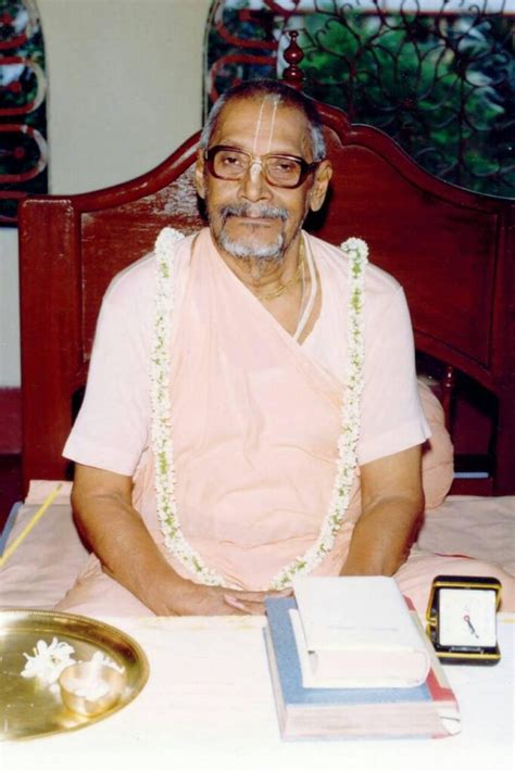 Breve Biografía De Su Divina Gracia Sri Srila Bhaktivedanta Vaman