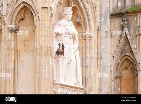 The New Statue Of The Late Queen Elizabeth Ii By Richard Bossons And