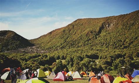 Seru Camping Di Gunung Papandayan Cuma Ribuan Course View