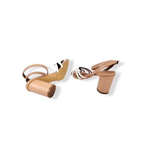 Sandalia Salto Medio Redondo Nude Tamanho Pequenaflor Calcados Femininos