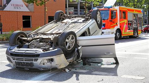 Auto Berschl Gt Sich In G Ttingen Zwei Verletzte Nach Unfall