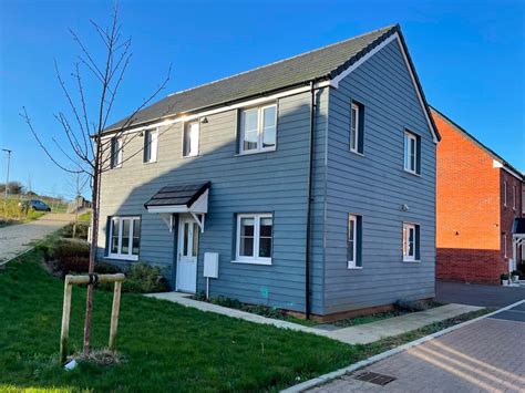 3 Bed Detached House For Sale In Rosebay Drive Weymouth Dt3 £350 000