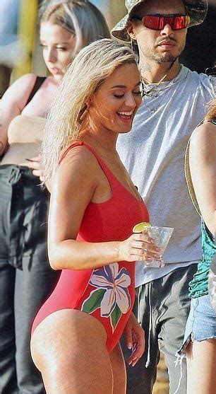 Katy Perry Sexy Bikini Beach Photoshoot Thefappening Link