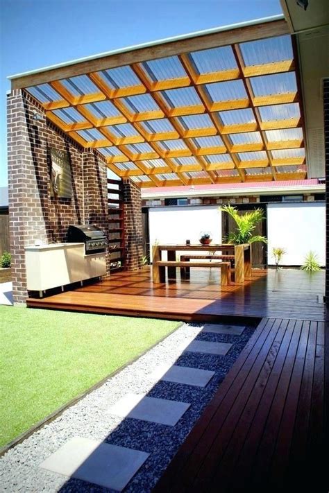 PERGOLA WITH CLEAR SOLAR PANEL ROOF ON WOOD SUPPORTS #solarenergy ...