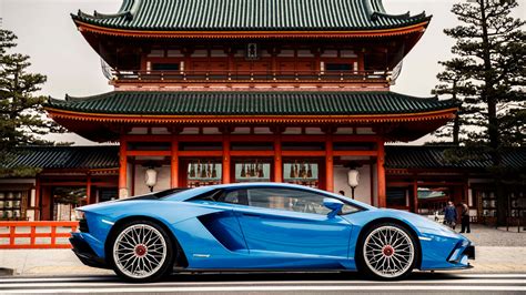 Aventador S: Road Trip in Japan