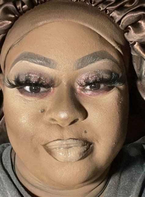 25 Bad Makeup Artists Who Failed Hard And Were Called Out Online