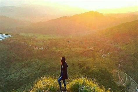 Destinasi Wisata Gunung Dan Bukit Instagramable Untuk Nikmati Senja