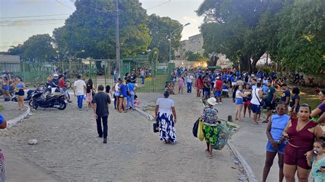 Jornal Correio Reta final da votação leva eleitores para colégios de