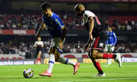 Atua Es Enm Ava Goleado No Morumbi Em Noite Infeliz Do Seu Sistema