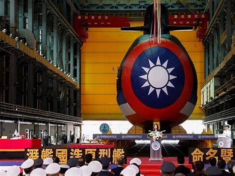 Taiwan unveils first-ever domestically built submarine | International