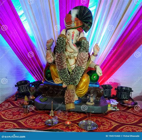 Die Attraktive Skulptur Von Lord Ganesha Ganpatifestival2020