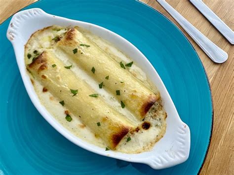 Veal Cannelloni With Shallot Cream Sauce