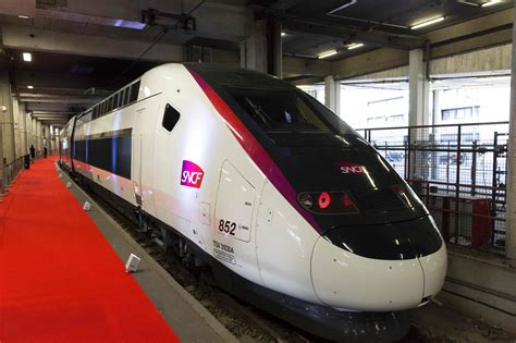 La Sncf Lance Le Nouveau Tgv Oc Ane En Pleine Crise Alstom