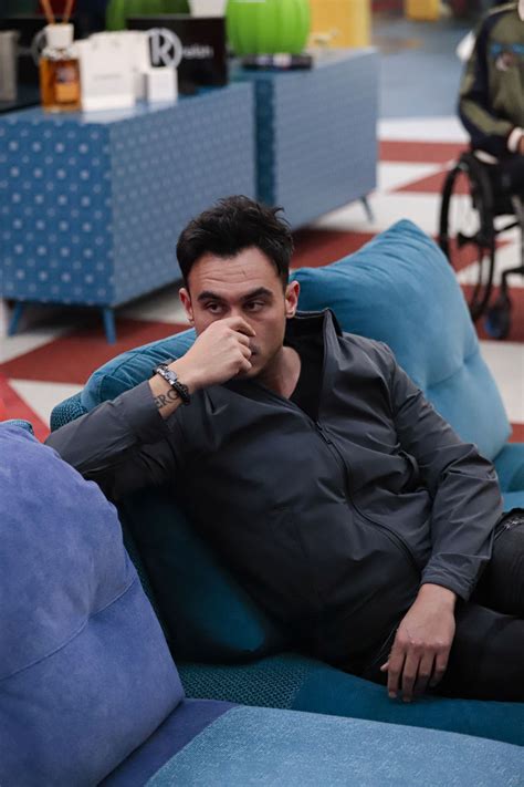 Gfvip Nicola Pisu E Il Giallo Della Bestemmia Cos Ha Detto