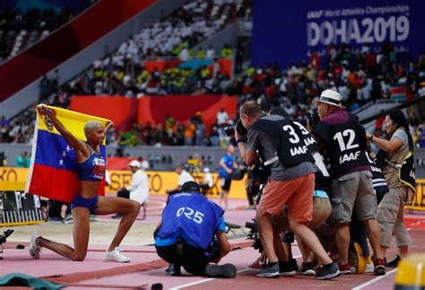 La venezolana Yulimar Rojas ganó el premio a la mejor Atleta Mundial