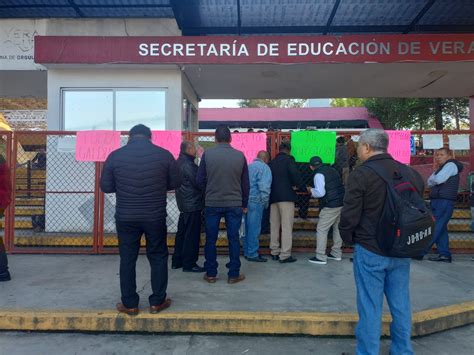 Profesores De Educaci N Ind Gena Toman Oficinas De La Sev Exigen