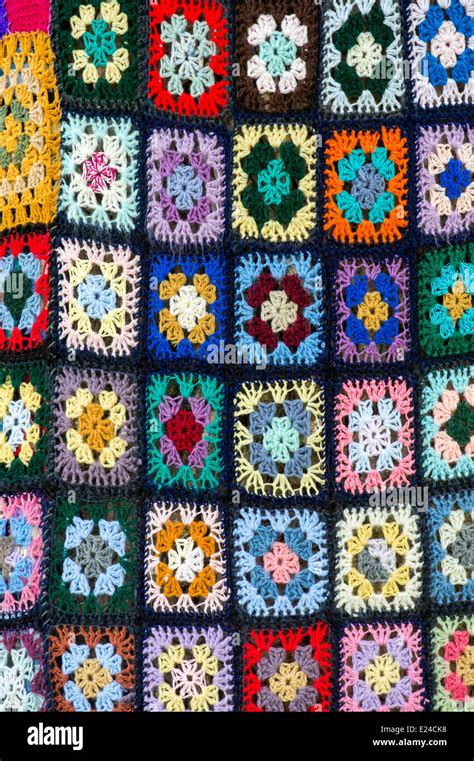 Couverture Au Crochet à Larges Rayures