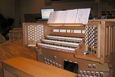 Electronic organ | Musical Instrument, Digital Technology | Britannica