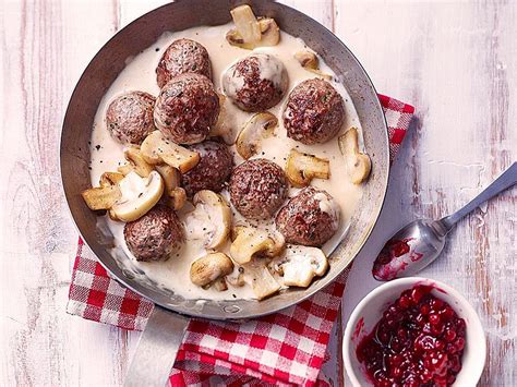 Köttbullar mit Champignon Rahmsauce von Crashkoch Chefkoch