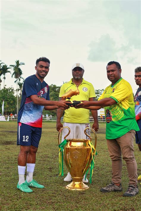 Duo Kembar Yance Dan Yakob Sayuri Meriahkan Turnamen Bupati Cup Di