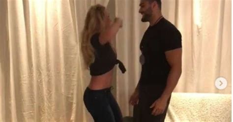 Picoteando El Espectaculo Britney Spears Le Baila A Su Novio A Ritmo