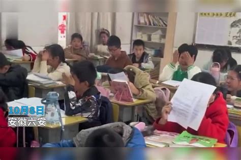 安徽老师因家庭变故需要换班，同学们非常不舍，师生哭成一片 变故 家庭 师生