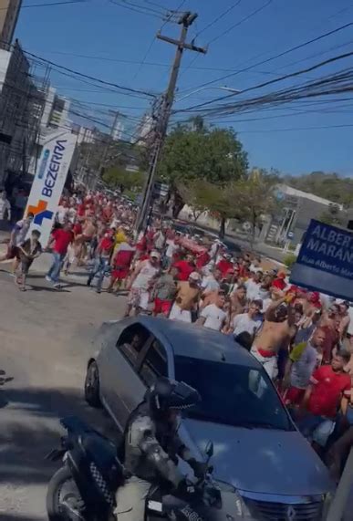 Após ataques contra a sede do América PM reforça segurança para a