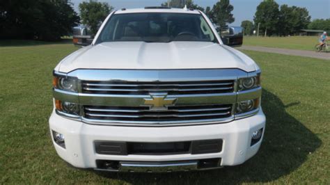 2015 Chevrolet Silverado 4x4 High Country 3500 Dually White