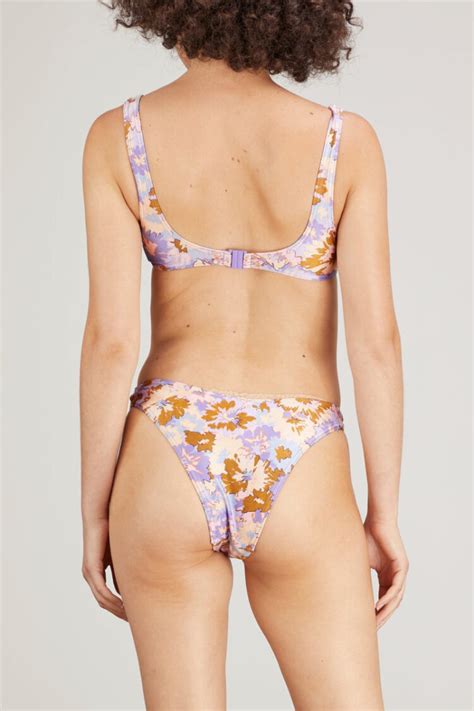 Hot Sexy Violeta Zimmerman Bikini Pics