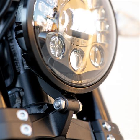 Headlight Upgrade for Trident 660 • MOTODEMIC