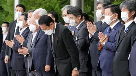 Shinzo Abe Funeral Mourners Line Streets To Bid Farewell To Japans