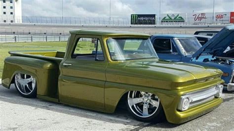 Pin By Benji Wong On Body Dropped Truck S Classic Chevy Trucks Chevy Trucks Old Pickup Trucks