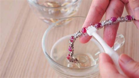 How To Clean Jewelry With Baking Soda - Clean Quicker