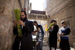 Meaning And Traditions Of Simchat Torah