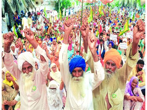 Farmers Stir Protesters Continue To Camp At Delhi Borders Amid Heavy Police Deployment