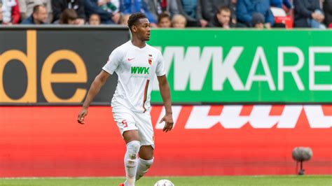 Reece Oxford joins Augsburg from West Ham | Football News | Sky Sports