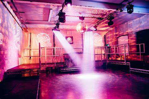 book studio   loft studios  london venue  hire headbox